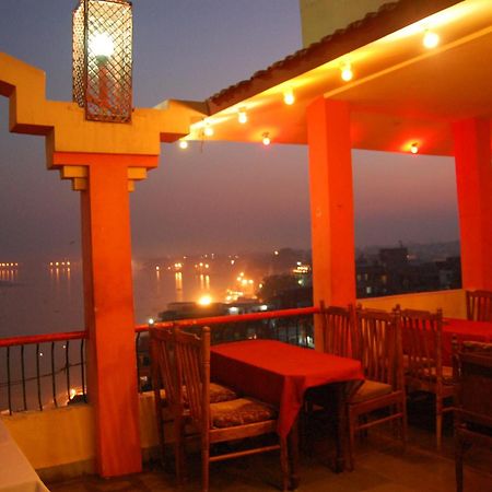 Puja Guest House พาราณสี ภายนอก รูปภาพ