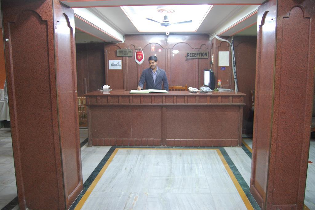 Puja Guest House พาราณสี ภายนอก รูปภาพ