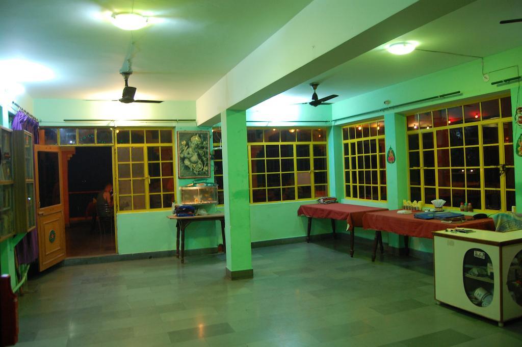 Puja Guest House พาราณสี ภายนอก รูปภาพ